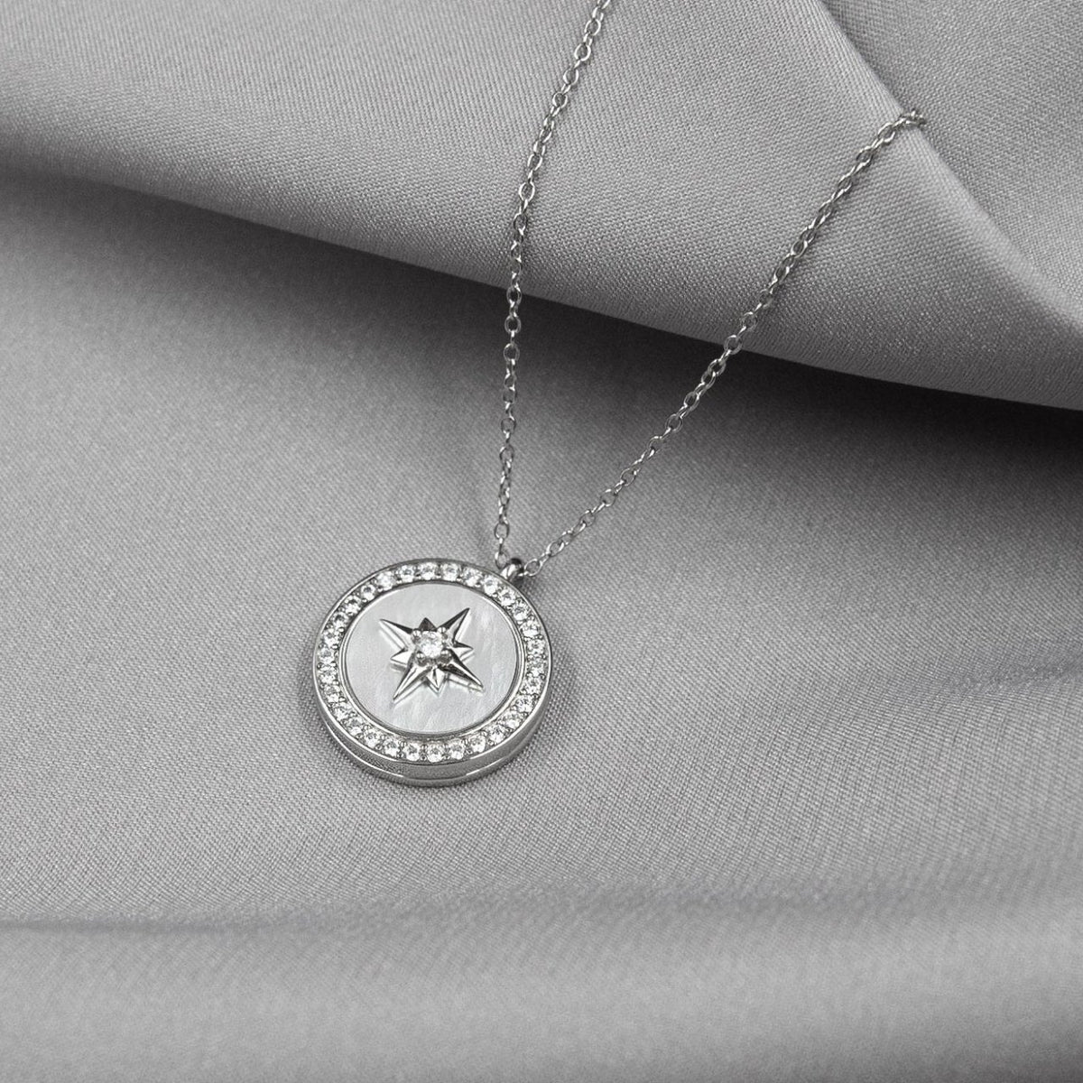 LUNA LOCKET - MILA CANTES